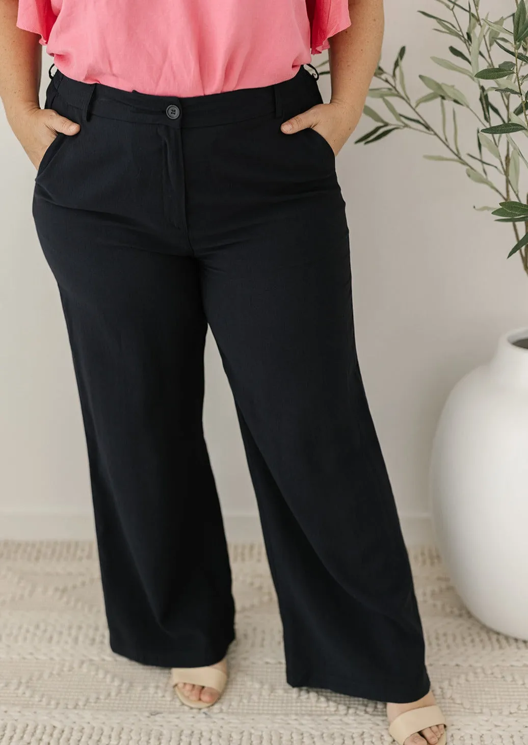 Diana Pants in Navy