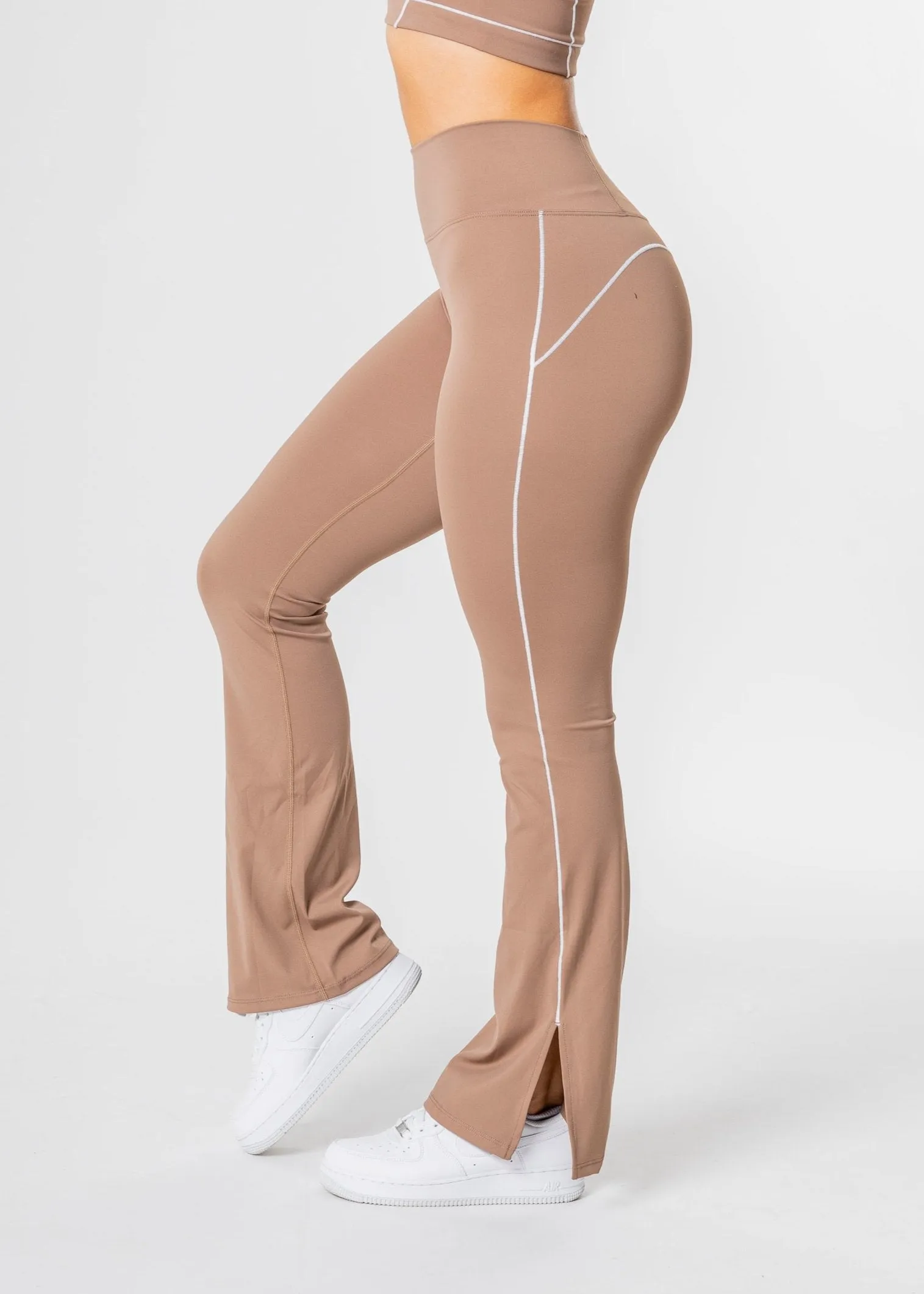 HARMONY Flared Leggings