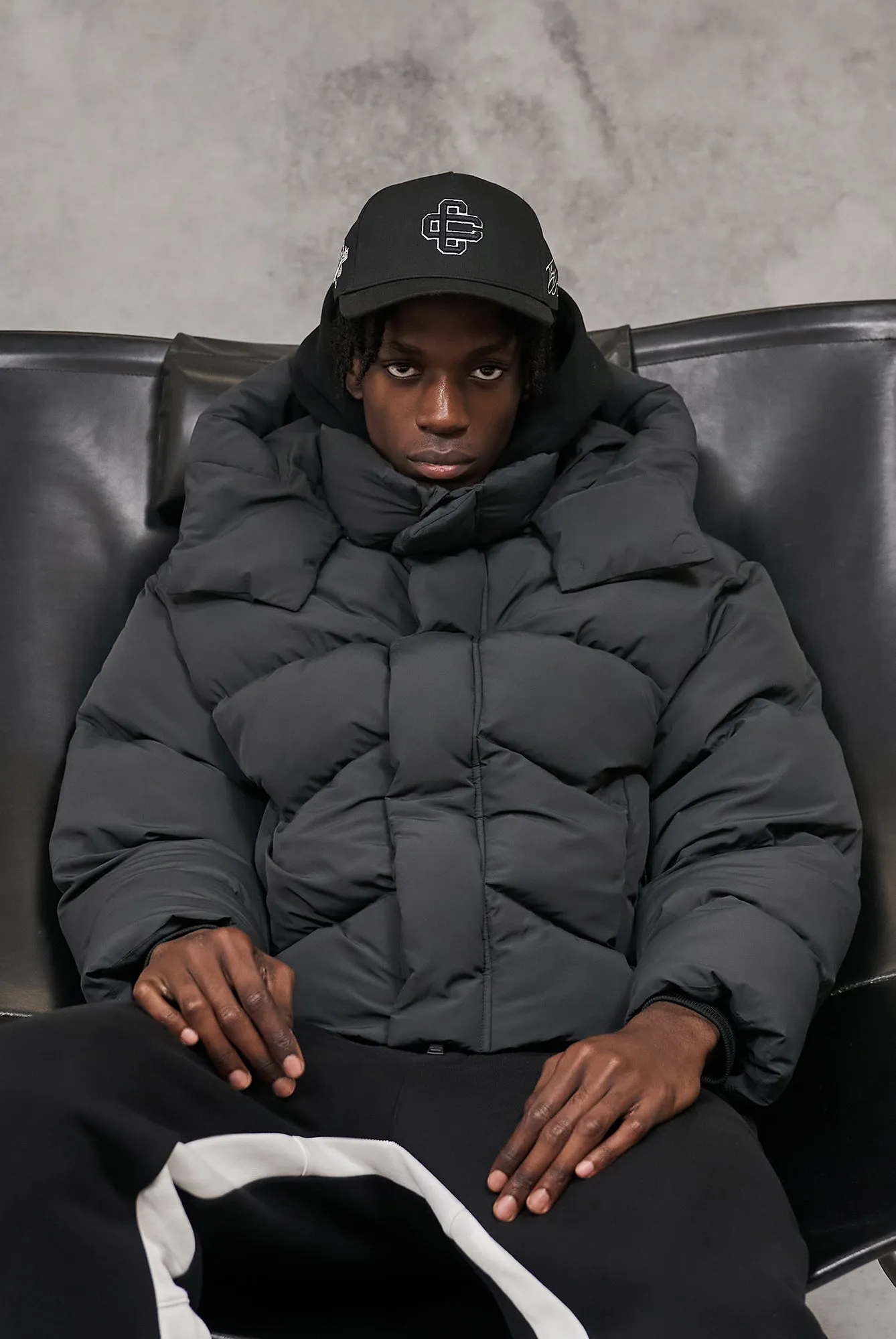 PUFFER COAT - BLACK