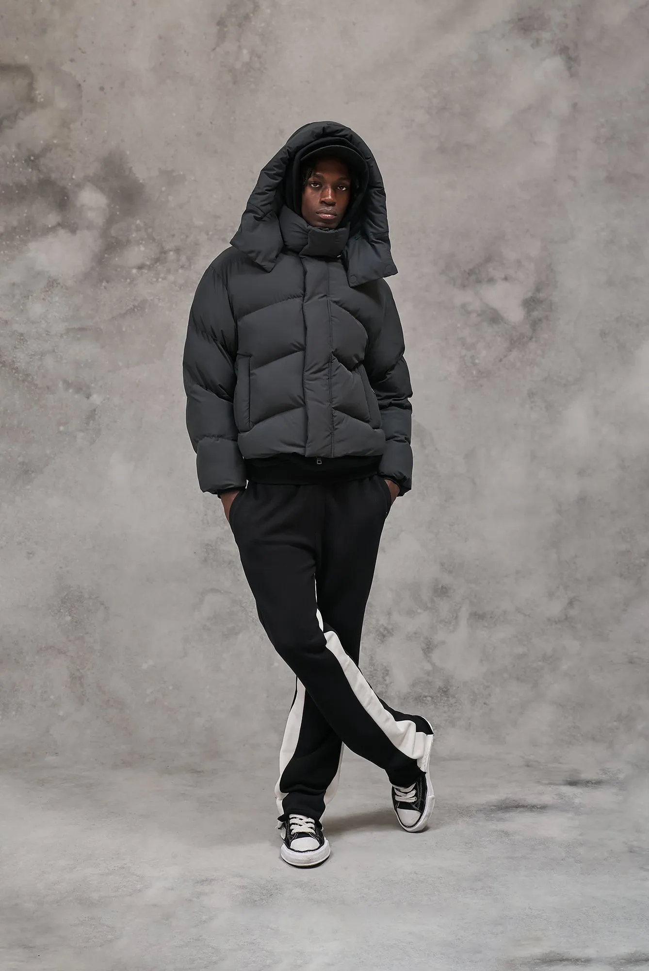 PUFFER COAT - BLACK